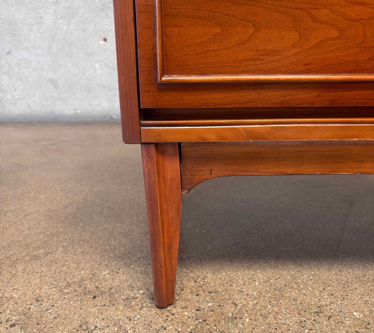 MCM Dixie Nightstands
